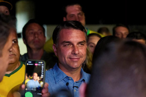  Flávio Bolsonaro dilanti Lula; Brasil ta bai pa segundo ronda