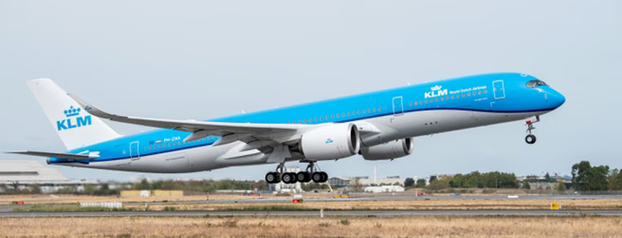 KLM ta introduci internet gratis via Starlink riba vuelonan largo desde 2027