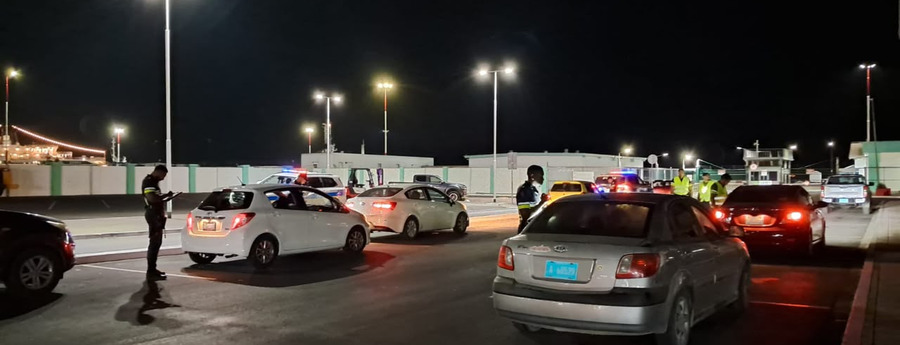 Coremento duro di auto ta sali caro: 100 multa durante control di trafico
