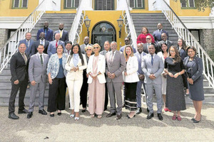  Parlamentonan ta critica proyectonan di ley Hulandes sin consulta previo