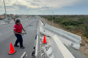 Accidente di trafico serio riba Watty Vos Boulevard, ta laga hopi destruccion y trafico mal pega